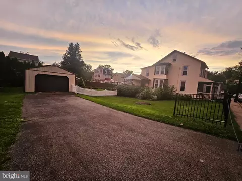 120 Amelia St, Mont Clare, PA 19453