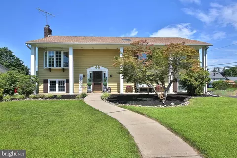 221 Madison Ave, Souderton, PA 18964