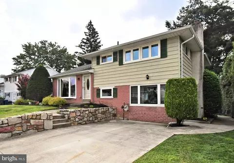 1433 Saint John Rd, Abington, PA 19001