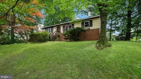 401 Church St, Willow Grove, PA 19090