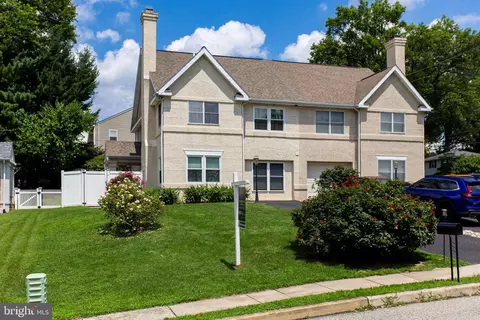 504 N 6th Ave, Royersford, PA 19468