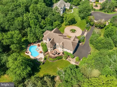 1389 Lamplighter Cir, Gwynedd, PA 19002