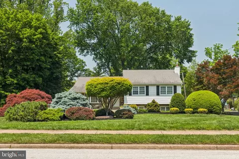 1164 Lindsay Ln, Jenkintown, PA 19046