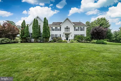 38 Marshwood Dr, Collegeville, PA 19426