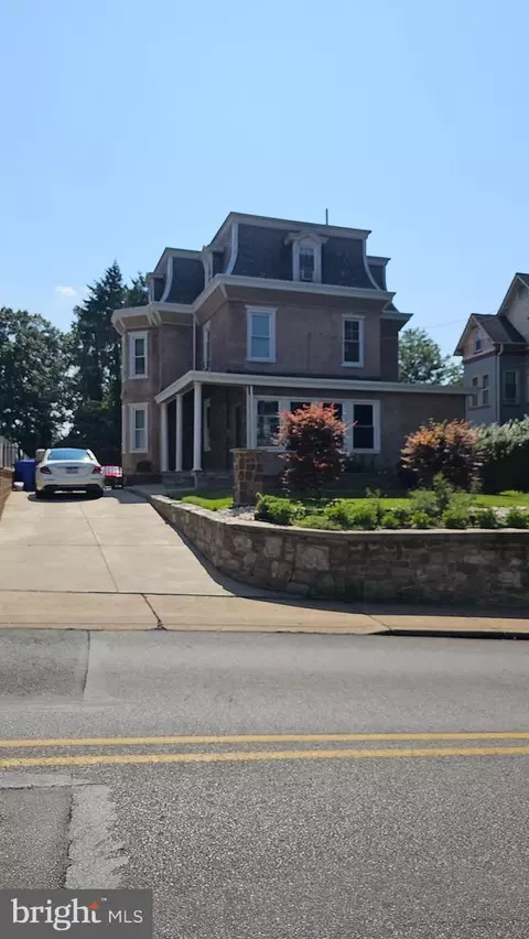 122 Old Soldiers Rd, Cheltenham, PA 19012