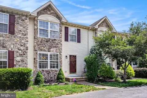 972 Dogwood Ln, Collegeville, PA 19426