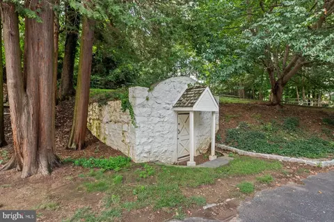 Exterior - 1266 Gulph Creek Dr, Wayne, PA 19087 photo 13 of 13
