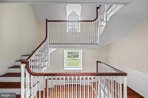 Entry Way - 1266 Gulph Creek Dr, Wayne, PA 19087 photo 7 of 9