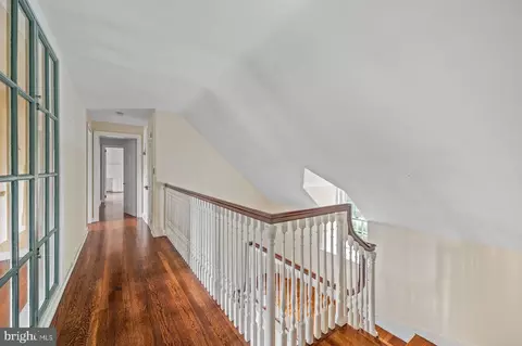 Entry Way - 1266 Gulph Creek Dr, Wayne, PA 19087 photo 8 of 9