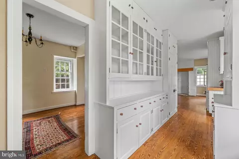 Entry Way - 1266 Gulph Creek Dr, Wayne, PA 19087 photo 3 of 9
