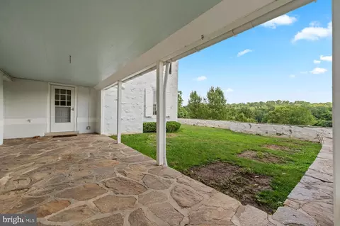 Exterior - 1266 Gulph Creek Dr, Wayne, PA 19087 photo 10 of 13