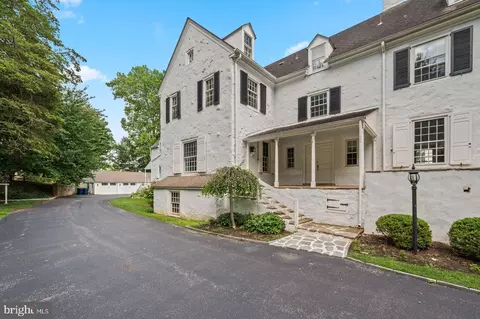 Exterior - 1266 Gulph Creek Dr, Wayne, PA 19087 photo 3 of 13