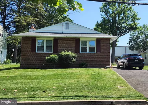 2143 Stratford Ave, Abington, PA 19001