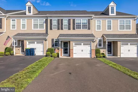 315 W Hamlin Ave, Telford, PA 18969