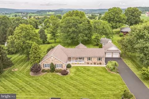 109 Fairfield Dr, Barto, PA 19504