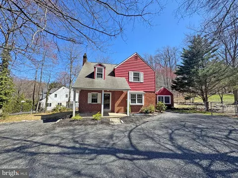 2405 Edge Hill Rd, Huntingdon Valley, PA 19006