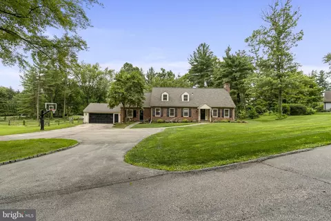 1424 Old Gulph Rd, Villanova, PA 19085