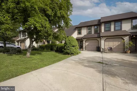8560 Trumbauer Dr #L-40, Glenside, PA 19038