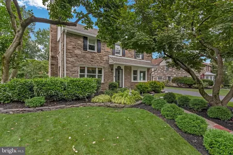 811 Stratford Ave, Elkins Park, PA 19027