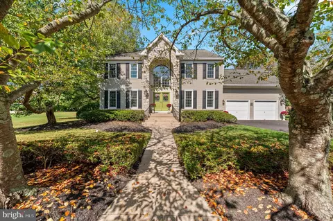 272 Mallard Dr E, North Wales, PA 19454
