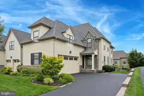 204 Pelham Ct, Flourtown, PA 19031