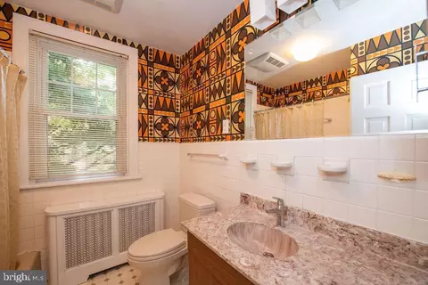 Bath - 103 Waverly Rd, Wyncote, PA 19095 photo 3 of 3