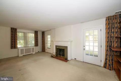 Living - 103 Waverly Rd, Wyncote, PA 19095 photo 3 of 4