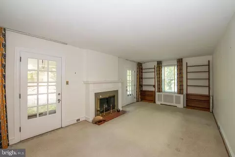 Living - 103 Waverly Rd, Wyncote, PA 19095 photo 4 of 4