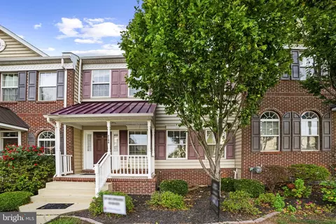 2148 Danville Dr, Pennsburg, PA 18073