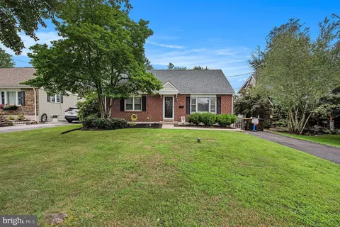 253 Pennbrook Ave, Lansdale, PA 19446