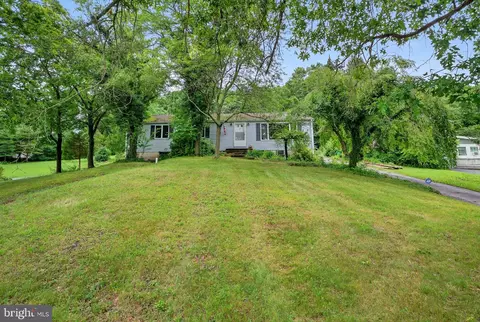 1117 Grosstown Rd, Pottstown, PA 19464