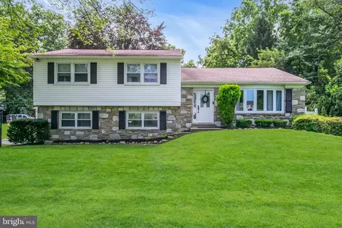 366 Pheasant Dr, Huntingdon Valley, PA 19006
