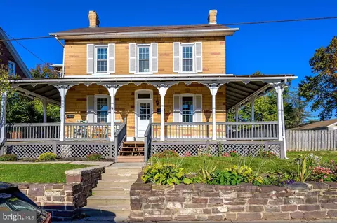 23 W 25 W Walnut St, Souderton, PA 18964