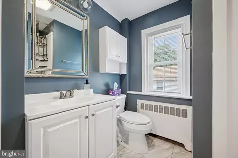 Bath - 416 Carlton Ave, Wyncote, PA 19095 photo 3 of 4