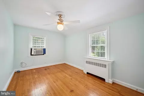 Bedroom - 416 Carlton Ave, Wyncote, PA 19095 photo 3 of 4