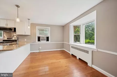 Living - 416 Carlton Ave, Wyncote, PA 19095 photo 6 of 7