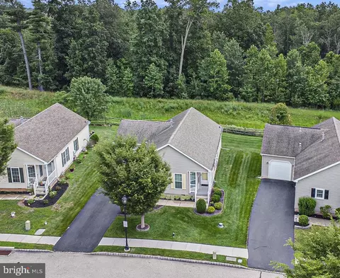 604 Blue Bell Springs Dr, Blue Bell, PA 19422
