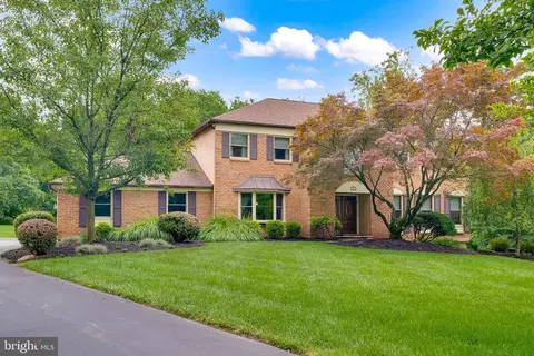 12 Gum Tree Rd, Lafayette Hill, PA 19444