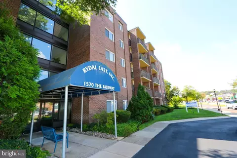 1570 The Fairway #103E, Jenkintown, PA 19046