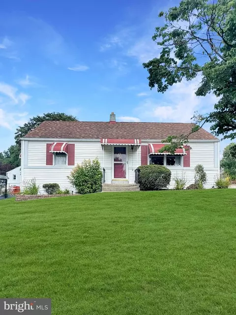 804 Maple Ave, Royersford, PA 19468