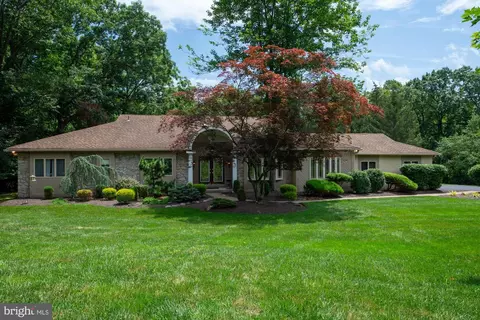 1015 Stonebridge Rd, Ambler, PA 19002