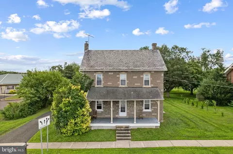 525 Forty Foot Rd, Lansdale, PA 19446