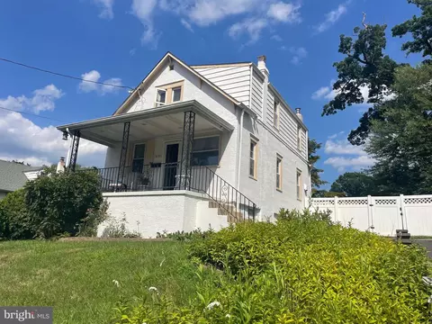1571 Rockwell Rd, Abington, PA 19001