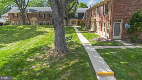 174 Albemarle Dr, Penllyn, PA 19422