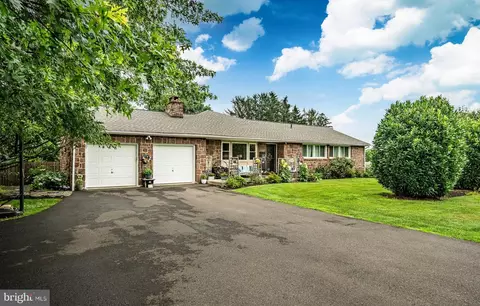 549 Old State Rd, Royersford, PA 19468