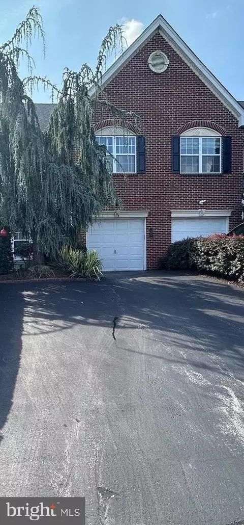 205 Valley Forge Lookout Pl, Wayne, PA 19087