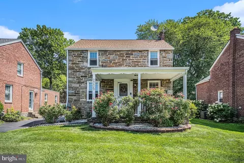 2209 E County Line Rd, Ardmore, PA 19003