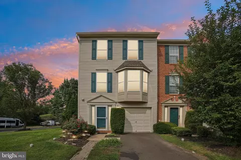 505 Joshua Ct, North Wales, PA 19454