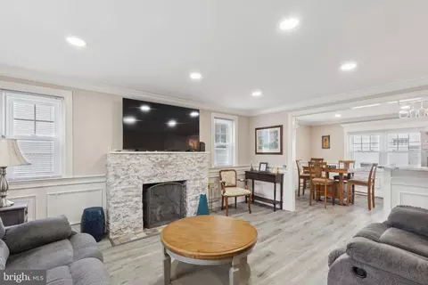 419 N York Rd, Hatboro, PA 19040