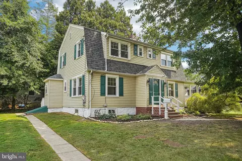 303 E Moreland Ave, Hatboro, PA 19040